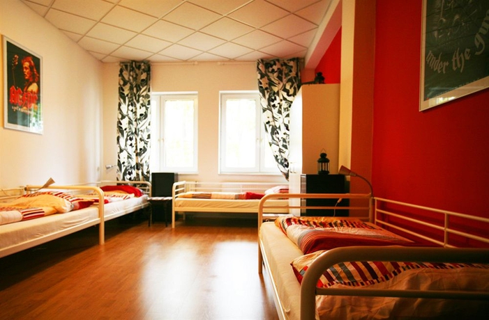 Imagen de la habitación del Hotel Freddie Next To Mercury. Foto 4