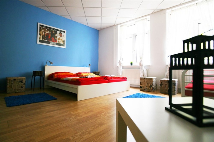 Imagen de la habitación del Hotel Freddie Next To Mercury. Foto 5