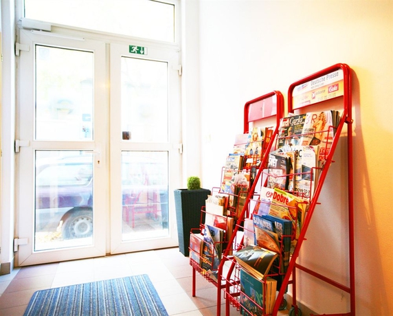 Imagen de los interiores del Hotel Freddie Next To Mercury. Foto 13