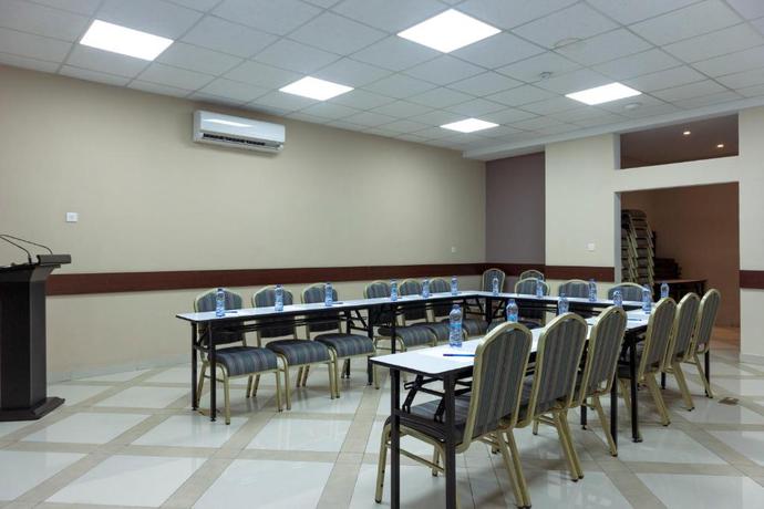 Imagen general del Hotel Frederick's Lodge. Foto 6