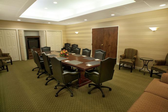 Imagen de los interiores del Hotel Fredericksburg Hospitality House And Conference Ce. Foto 14