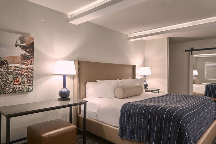 Imagen de la habitación del Hotel Fredericksburg Inn And Suites. Foto 4