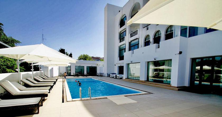 Imagen de la piscina del Hotel Fredj and Spa. Foto 8