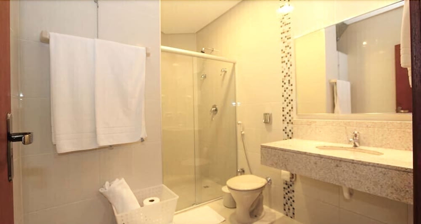 Imagen de la habitación del Hotel Fredy. Foto 13