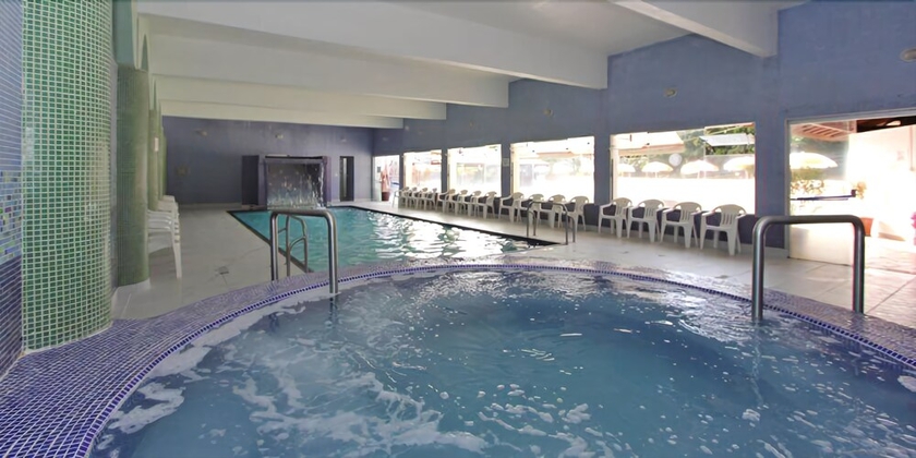 Imagen de la piscina del Hotel Fredy. Foto 18