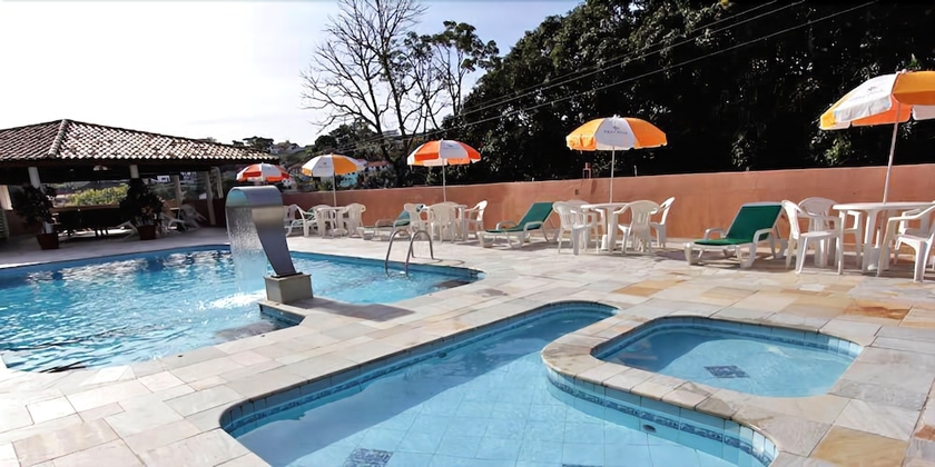 Imagen de la piscina del Hotel Fredy. Foto 19