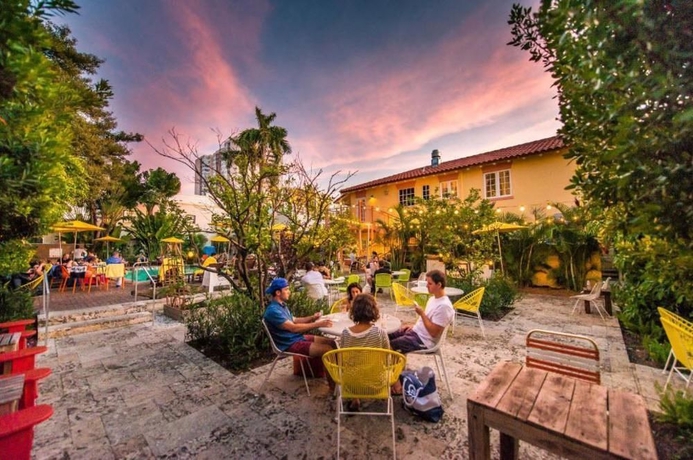 Imagen de los exteriores del Hotel Freehand Miami. Foto 11