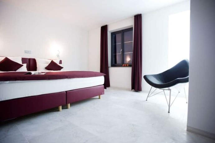 Imagen de la habitación del Hotel Freihof, Prichsenstadt. Foto 2