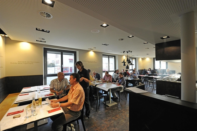 Imagen del bar/restaurante del Hotel Freihof, Unterageri. Foto 4