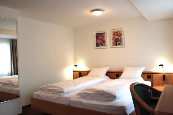 Imagen de la habitación del Hotel Freihof, Unterageri. Foto 15