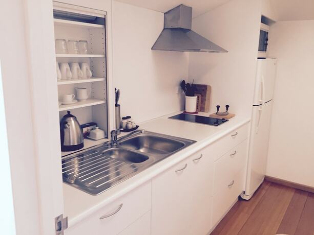 Imagen de la habitación del Hotel Fremantle Beach Studio. Foto 17