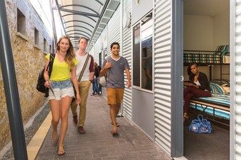 Imagen de la habitación del Hotel Fremantle Prison Yha. Foto 5