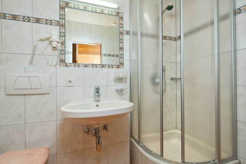 Imagen de la habitación del Hotel Fremdenpension Alpenruhe. Foto 9