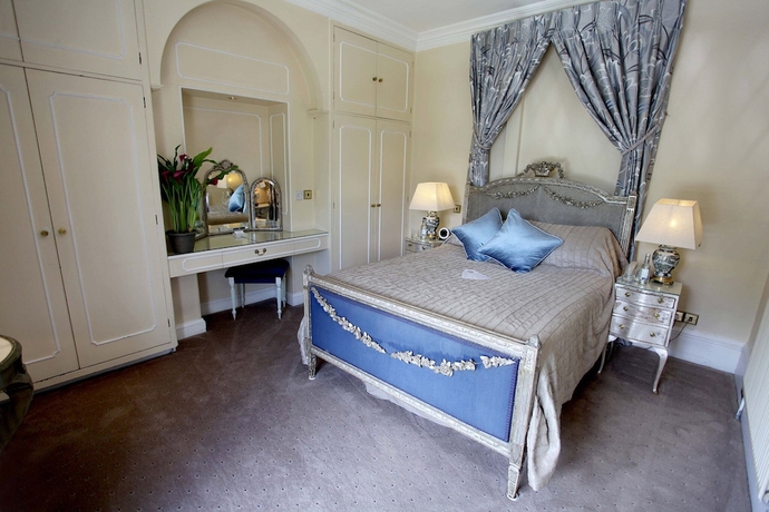 Imagen de la habitación del Hotel French Horn. Foto 11