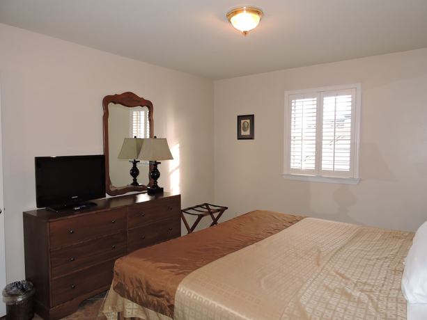 Imagen de la habitación del Hotel French Quarter Suites. Foto 3