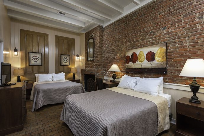 Imagen de la habitación del Hotel French Quarter Suites. Foto 4