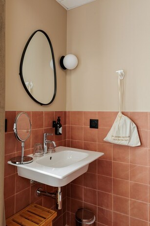 Imagen de la habitación del Hotel Frenchdoor Orl&eacute;ans Arago. Foto 19