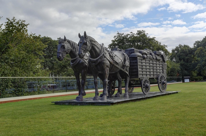Imagen general del Hotel Frensham Pond Country House and Spa. Foto 7