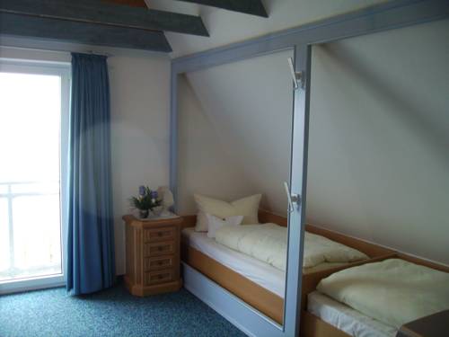 Imagen de la habitación del Hotel Fresena. Foto 15