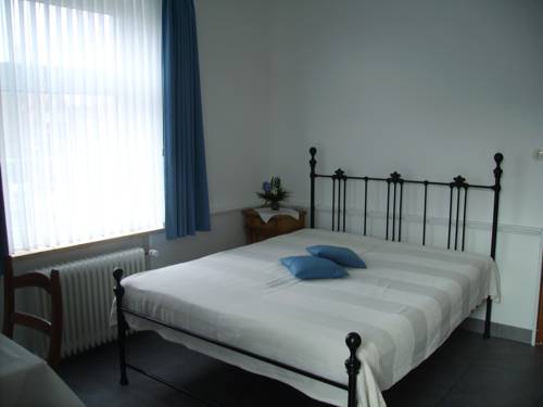 Imagen de la habitación del Hotel Fresena. Foto 16