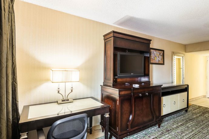 Imagen de la habitación del Hotel Fresno City Inn. Foto 12