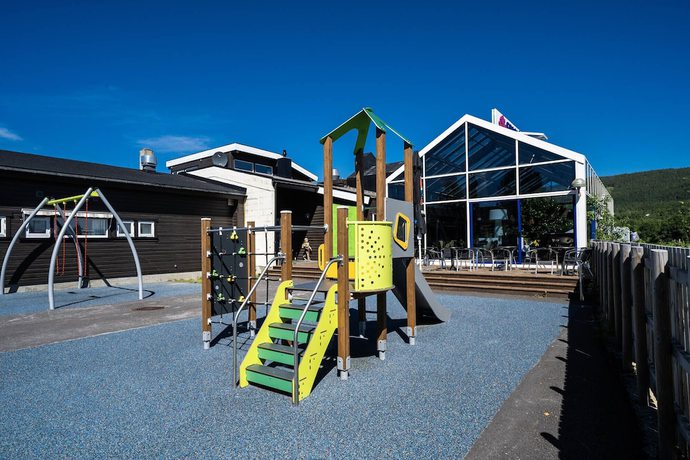 Imagen de los exteriores del Hotel Frich\'sl og Spiseri Alvdal. Foto 16