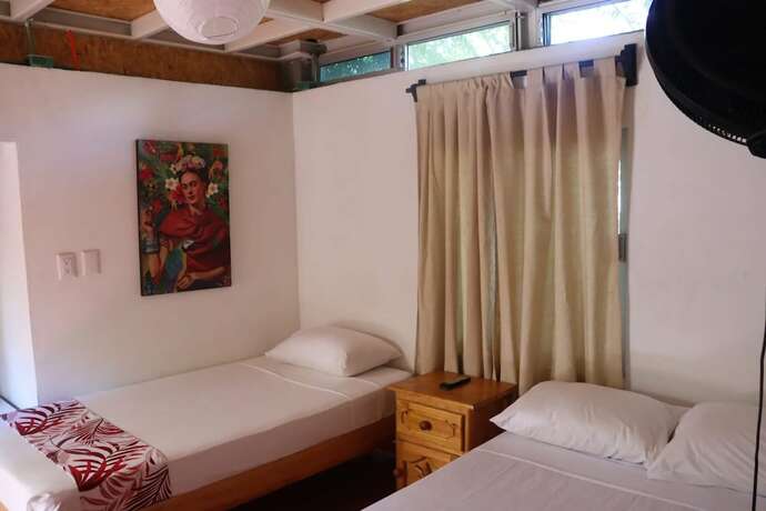 Imagen de la habitación del Hotel Frida Paradise. Foto 17