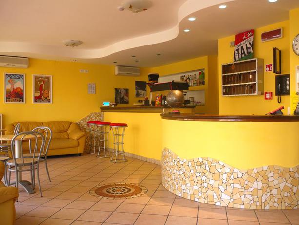 Imagen del bar/restaurante del Hotel Frida, Rimini. Foto 3