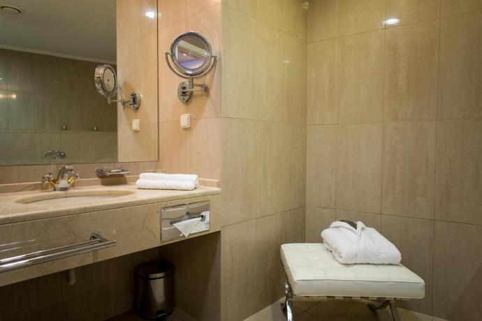 Imagen de la habitación del Hotel Friday. Foto 6