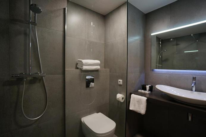 Imagen de la habitación del Hotel Friday. Foto 9