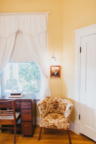 Imagen de la habitación del Hotel Friendly City Inn Bed and Breakfast. Foto 5
