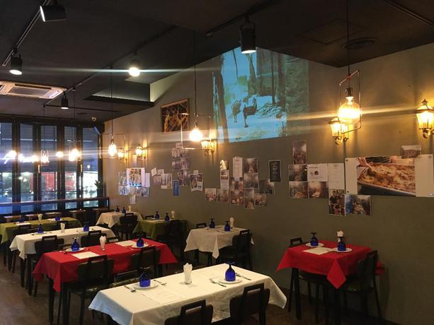 Imagen del bar/restaurante del Hotel Friendly DH Naissance Hotel by Mindrum group. Foto 3