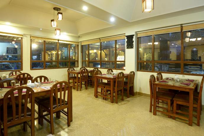 Imagen del bar/restaurante del Hotel Friend's Home. Foto 3