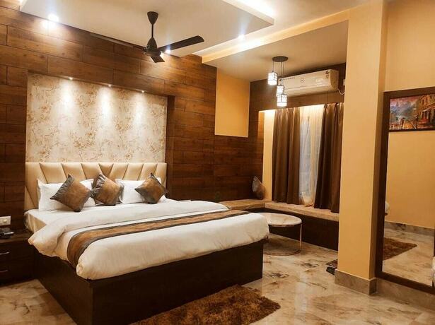 Imagen de la habitación del Hotel Friends Palace. Foto 13