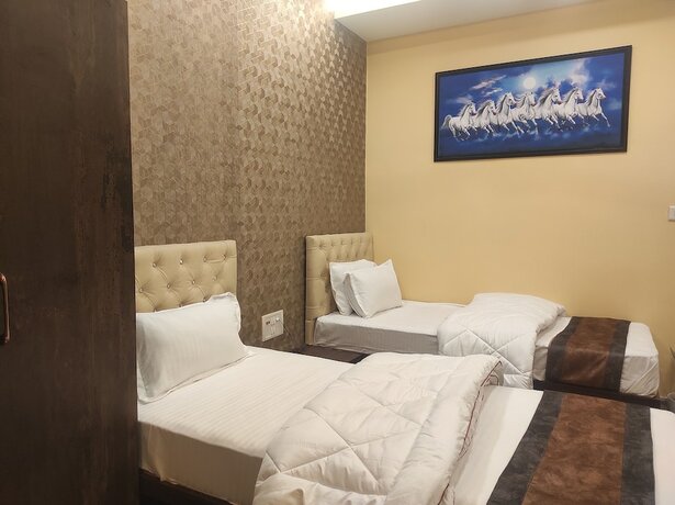 Imagen de la habitación del Hotel Friends Palace. Foto 18