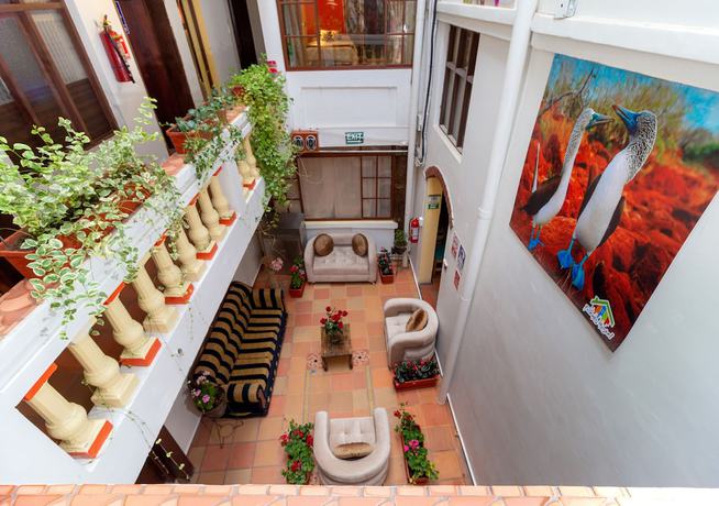 Imagen de los interiores del Hotel Friends and Rooftop. Foto 19