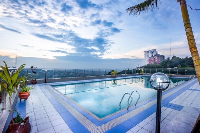 Imagen de la piscina del Hotel Friendship Apartments. Foto 12