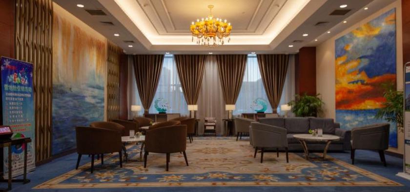 Imagen de los interiores del Hotel Friendship Convention Center. Foto 18