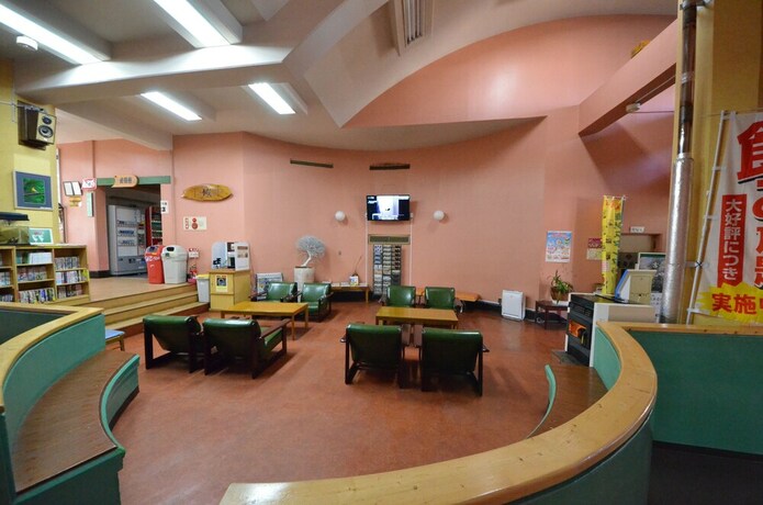 Imagen de los interiores del Hotel Friendship Heights Yoshimi. Foto 35