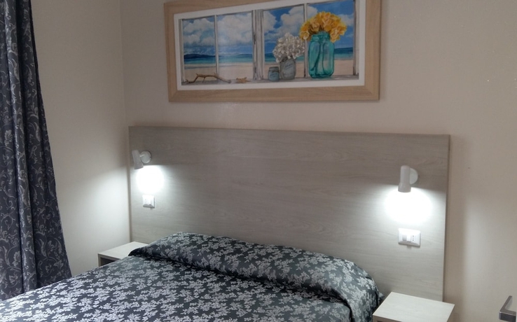 Imagen de la habitación del Hotel Friendship Place. Foto 2