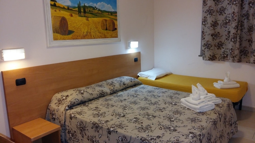 Imagen de la habitación del Hotel Friendship Place. Foto 3