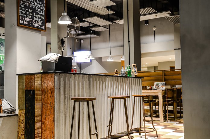 Imagen del bar/restaurante del Hotel Frii Bali Echo Beach. Foto 2