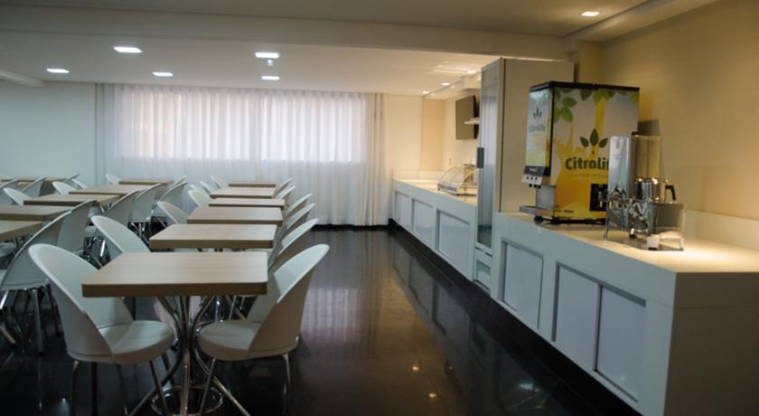 Imagen del bar/restaurante del Hotel Frimas Pampulha. Foto 3