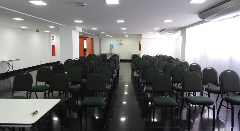 Imagen de los interiores del Hotel Frimas Pampulha. Foto 10