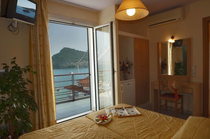 Imagen de la habitación del Hotel Frini, Nauplia. Foto 10