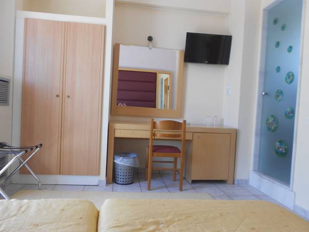 Imagen de la habitación del Hotel Frini, Nauplia. Foto 18