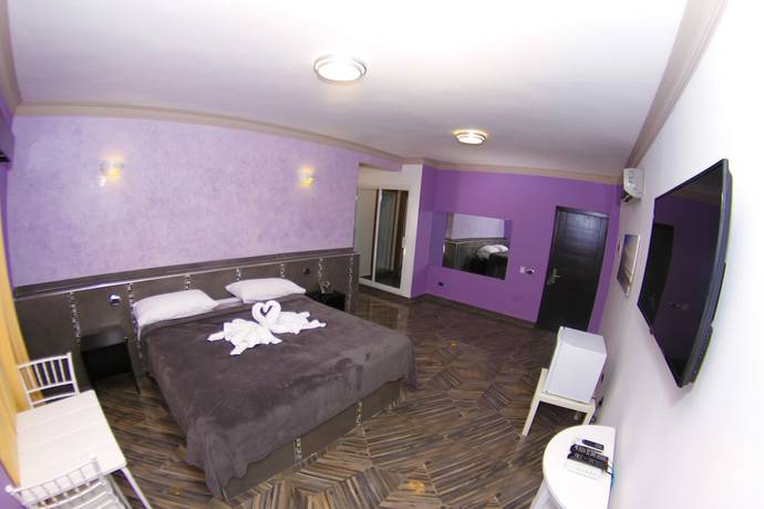 Imagen de la habitación del Hotel FrioHot. Foto 2