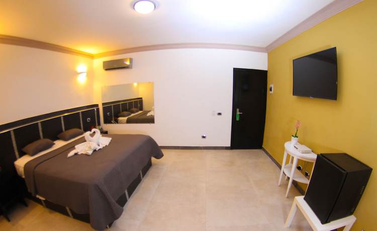 Imagen de la habitación del Hotel FrioHot. Foto 5
