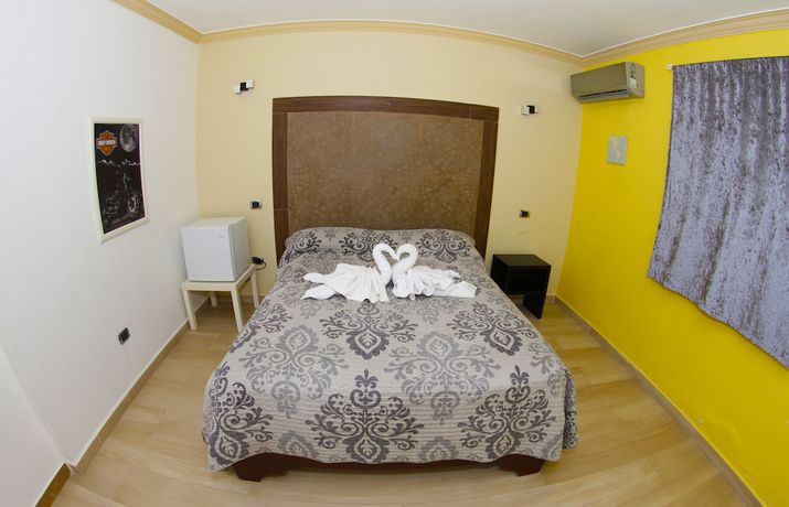 Imagen de la habitación del Hotel FrioHot. Foto 6