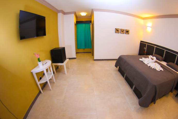 Imagen de la habitación del Hotel FrioHot. Foto 10